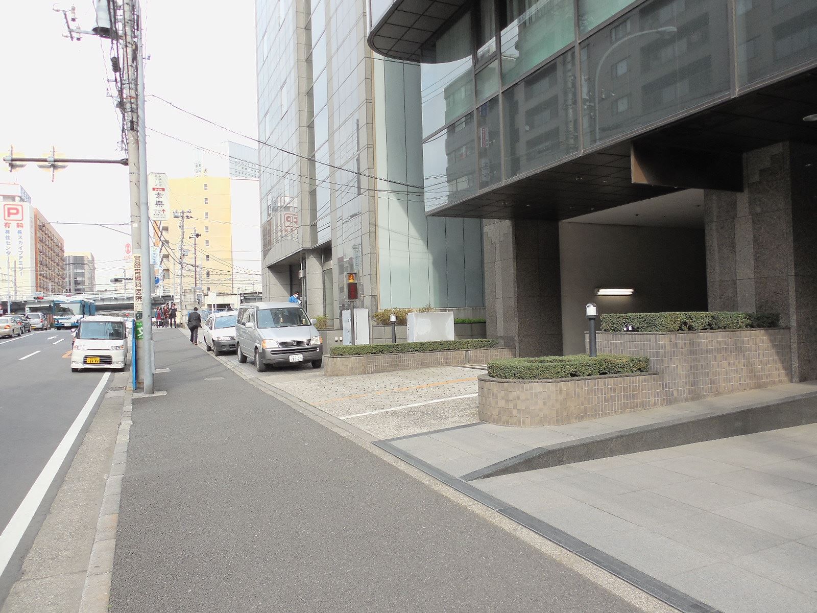 前面歩道の雰囲気