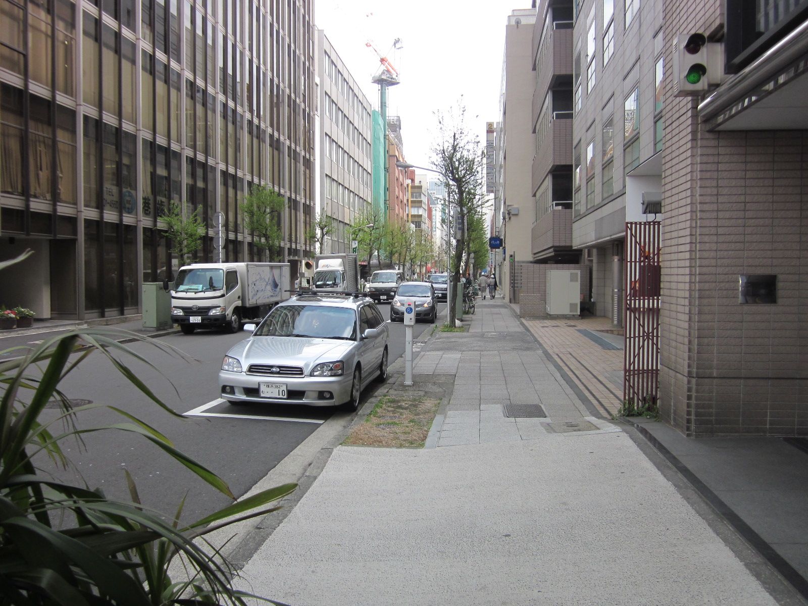大通りから一本中に入った立地