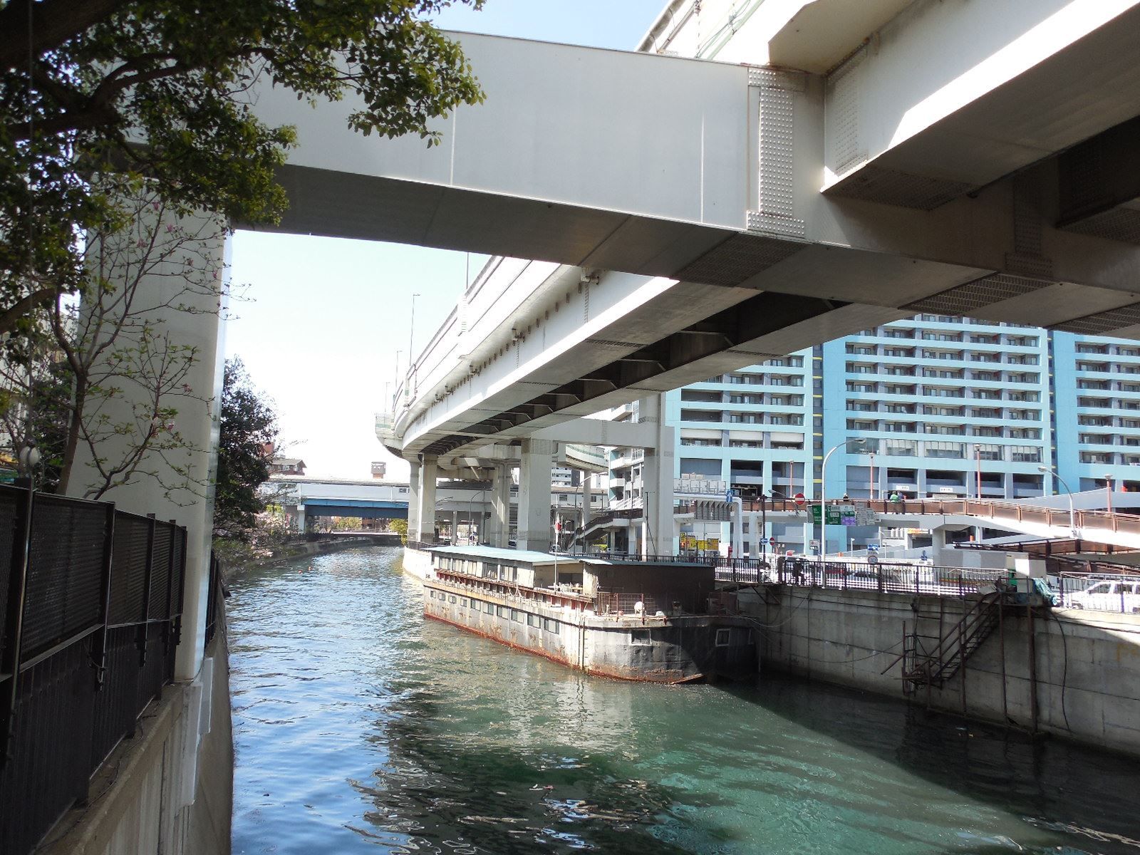 川沿いの立地