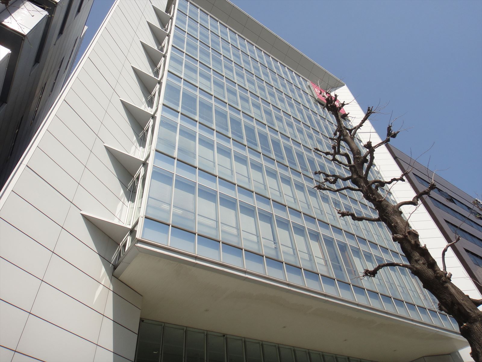 ローム本社横の立地