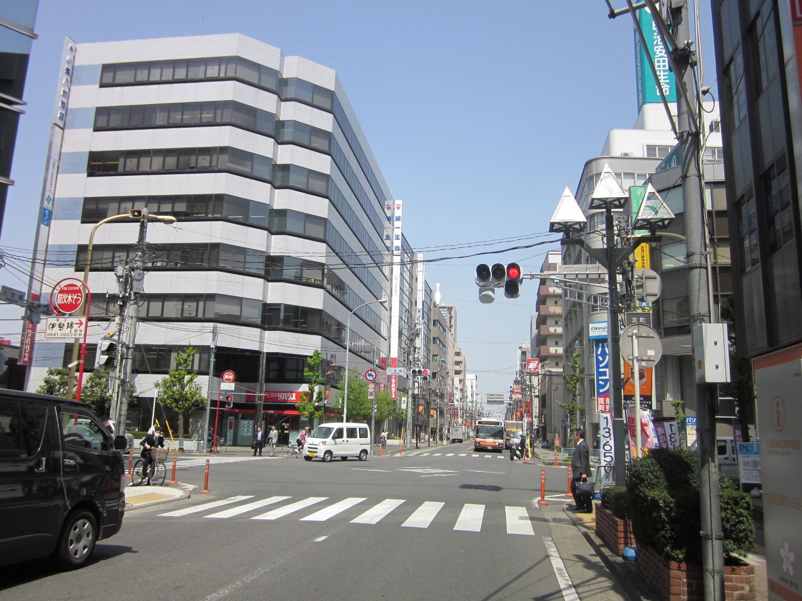 近くの大栄橋交差点