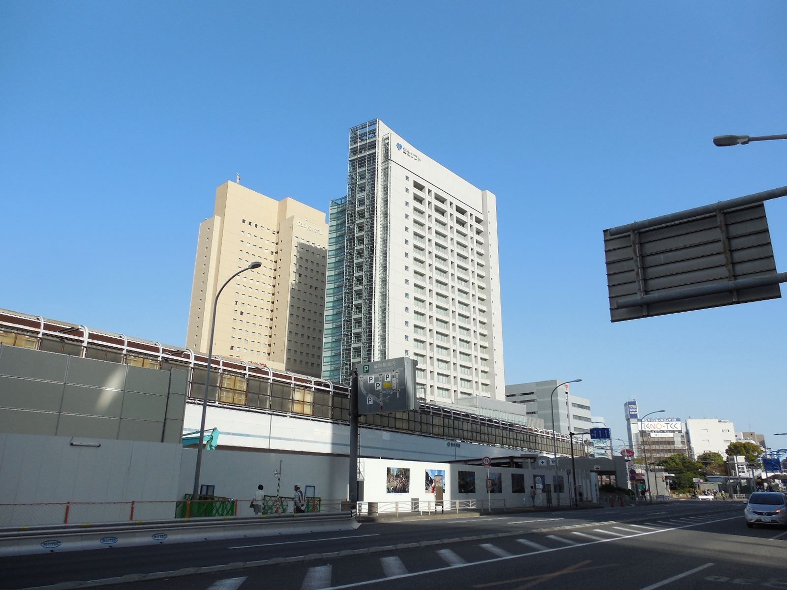 近くの大通り