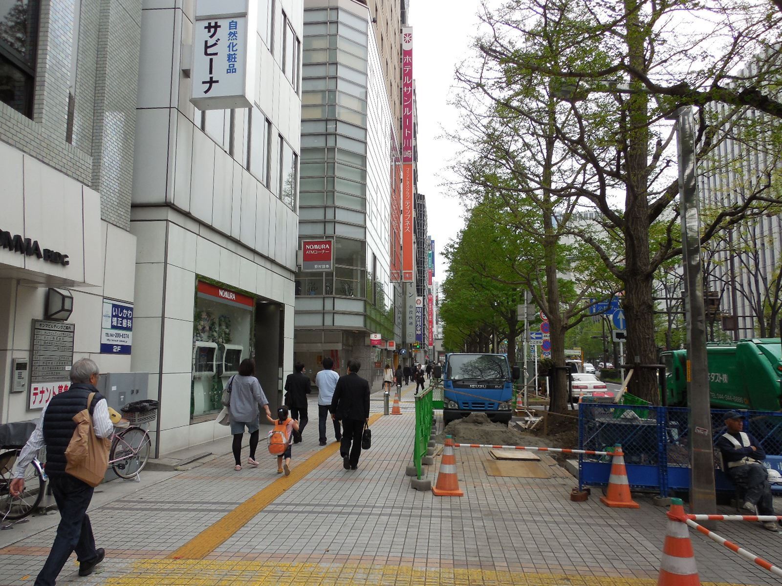 人通りは多いエリア