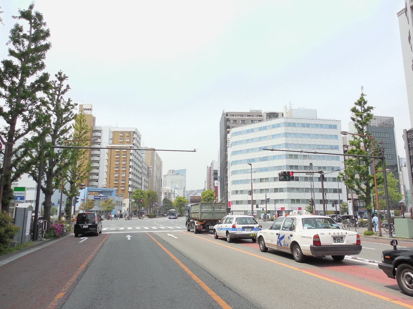 総合新川橋病院が目印
