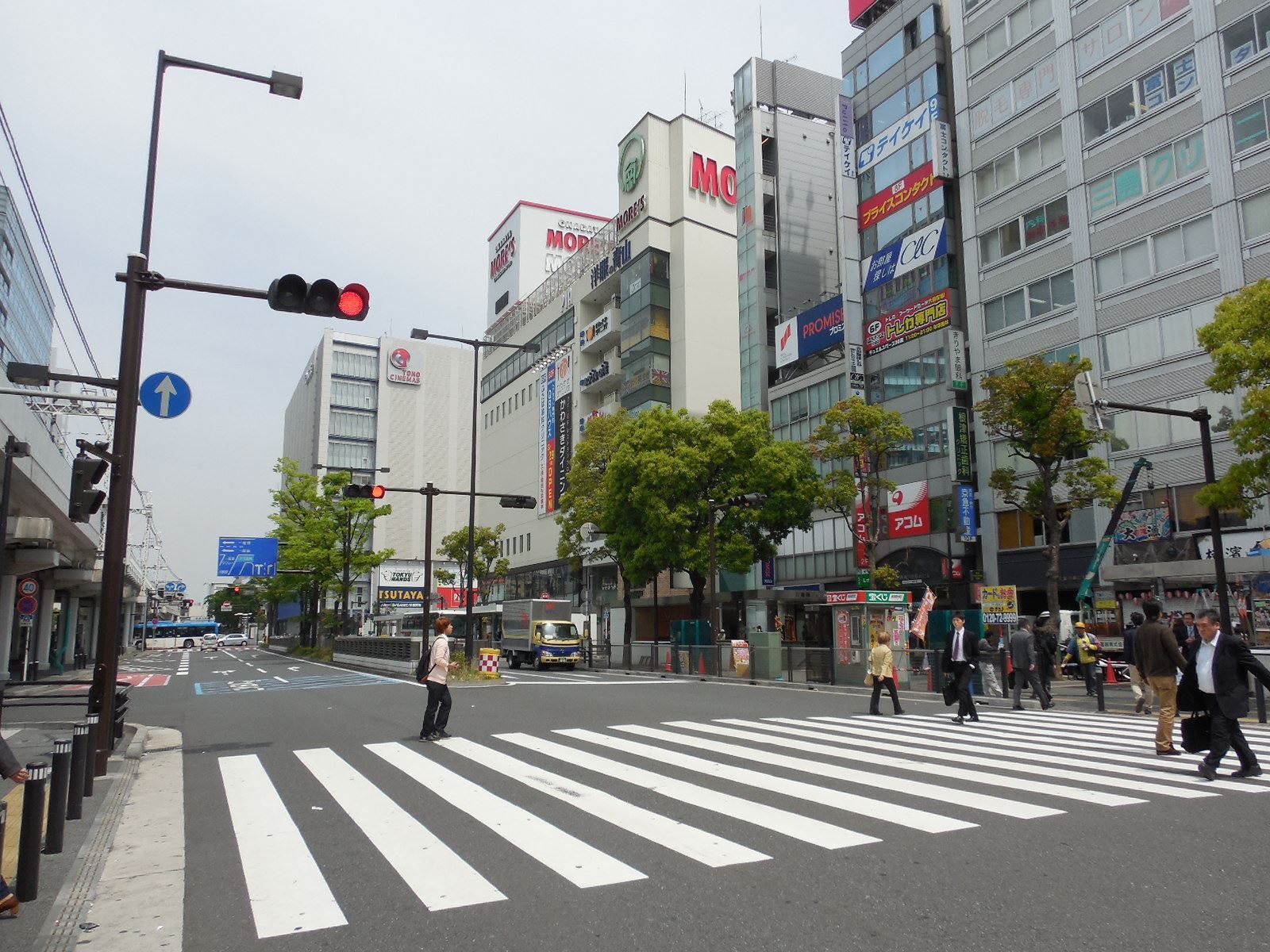 前面歩道の雰囲気