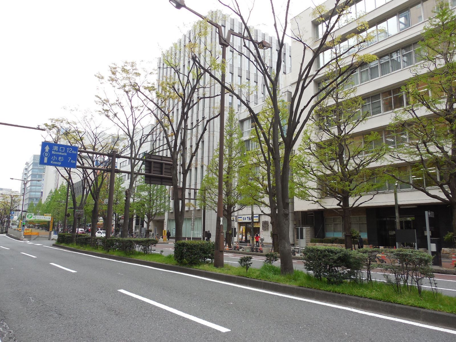 緑の多い周辺環境