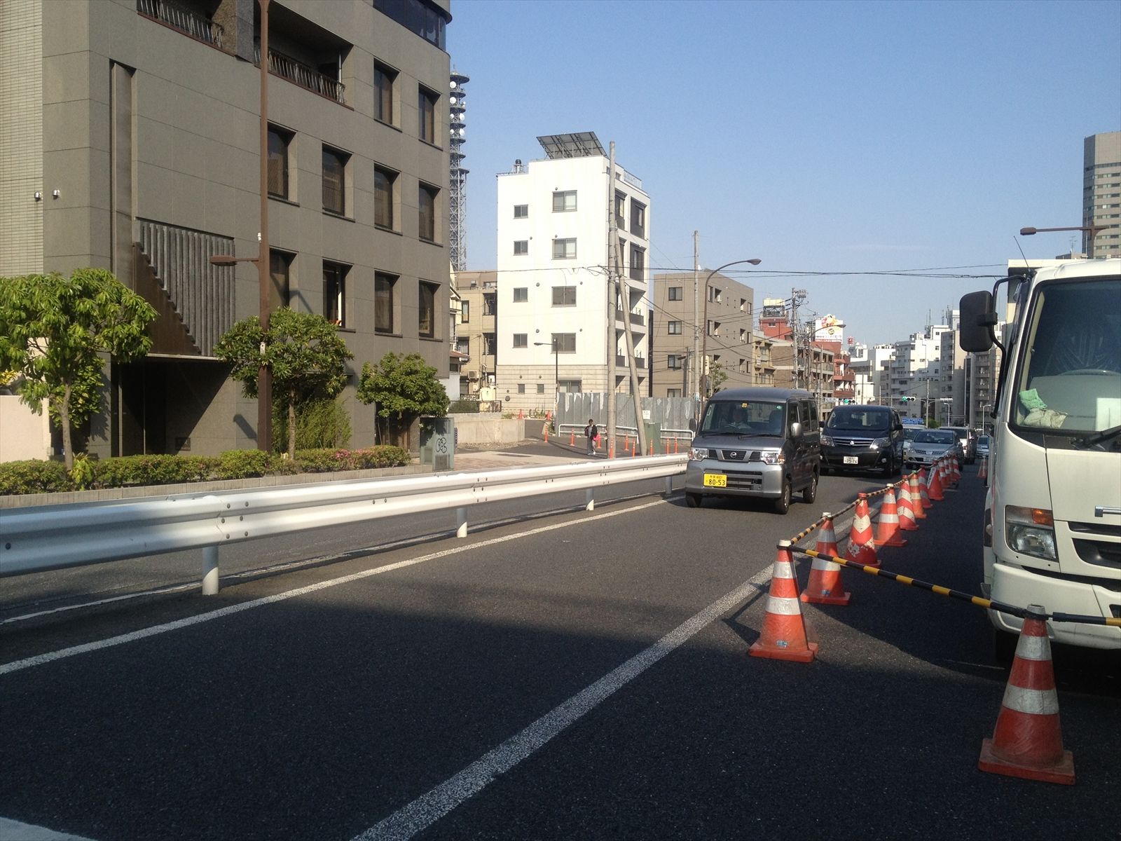 車通りはまばら