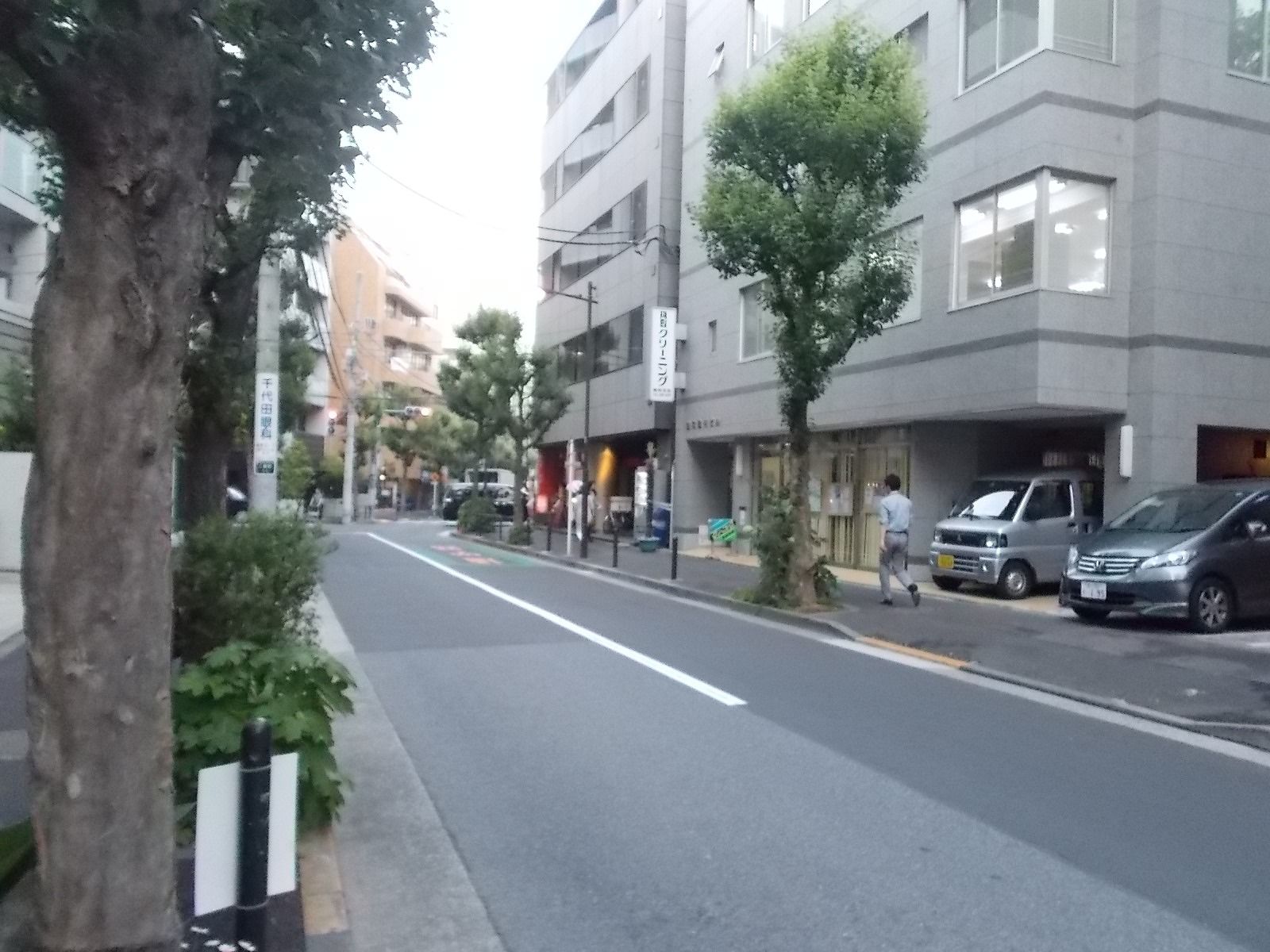 アネックス麹町前面の道路