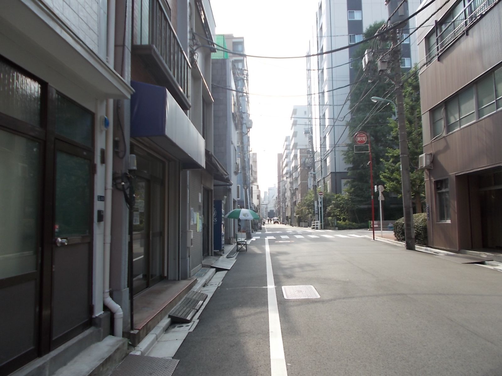 大倉ビル前の通り