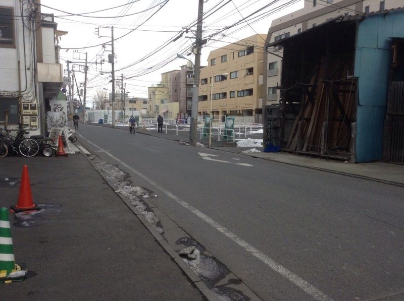 PRIRODA北沢前面道路