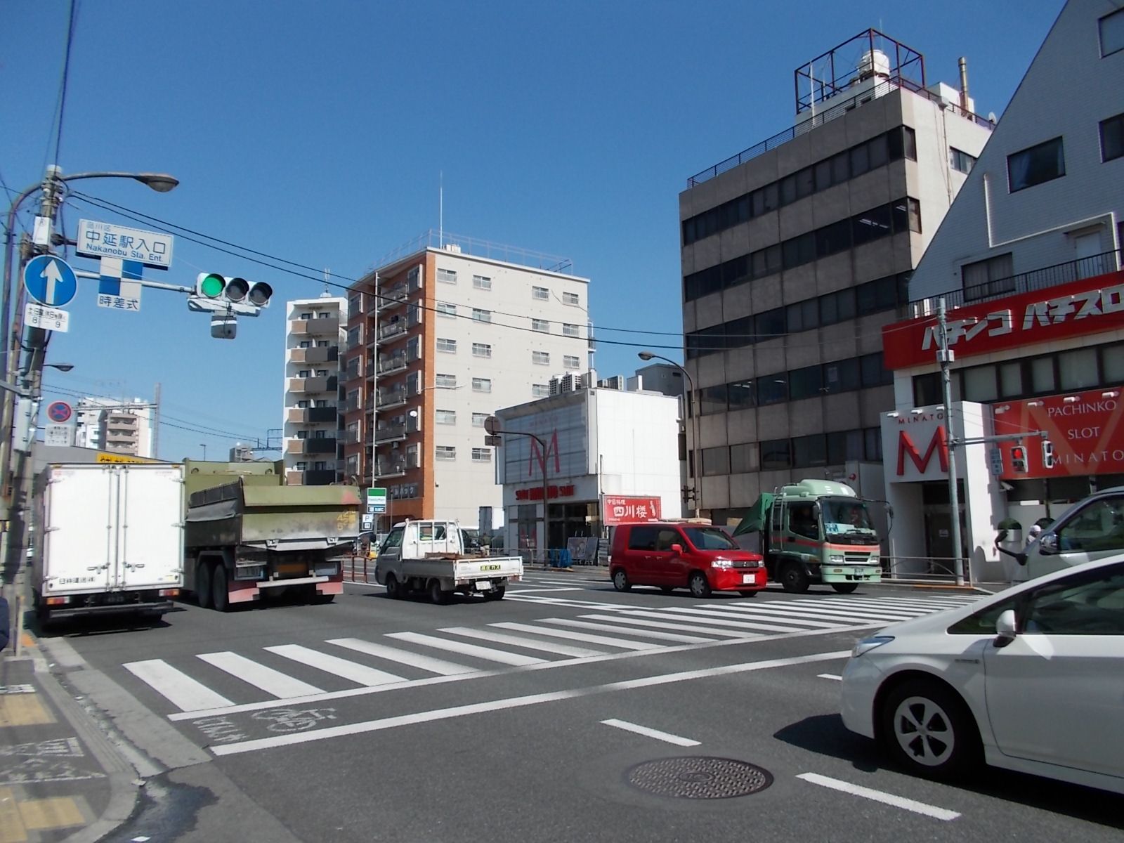 「中延4丁目ビル」前の第二京浜