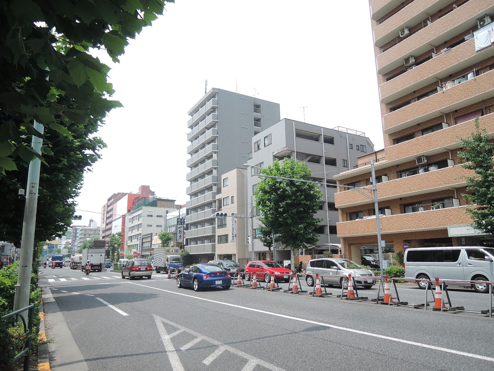 アクシード蒲田本町前面の通り