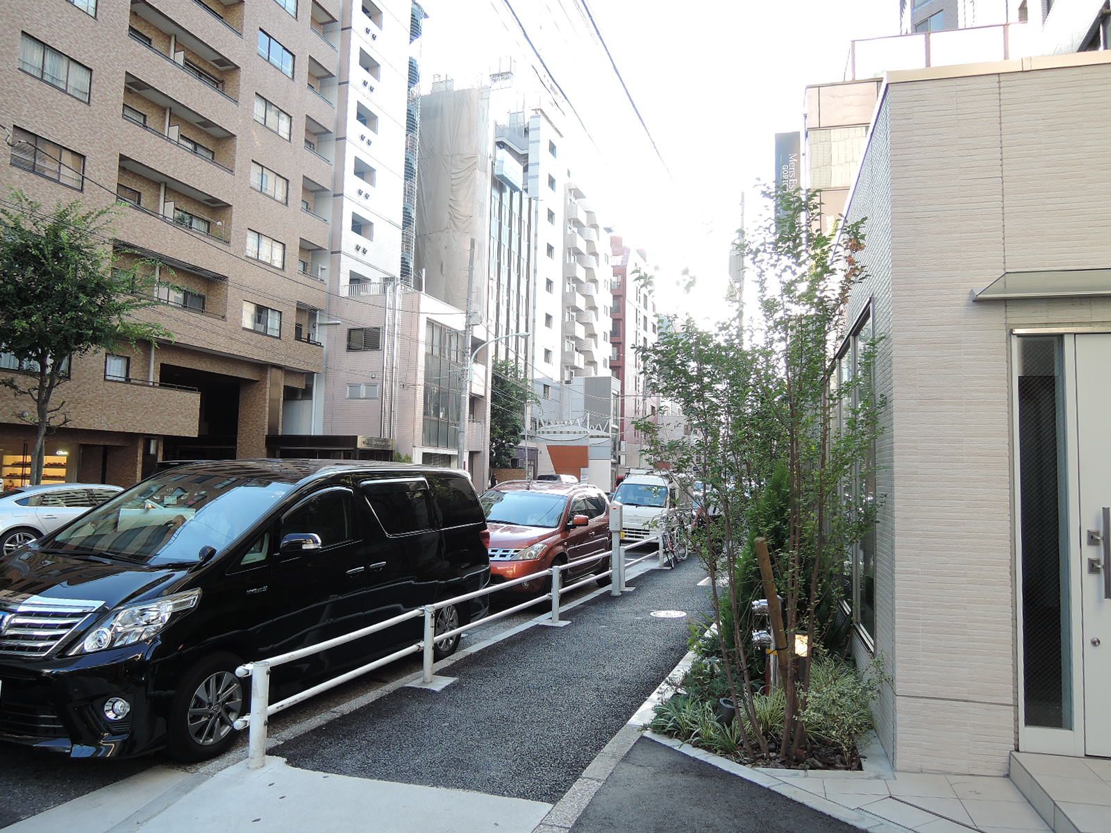 近くの骨董通り