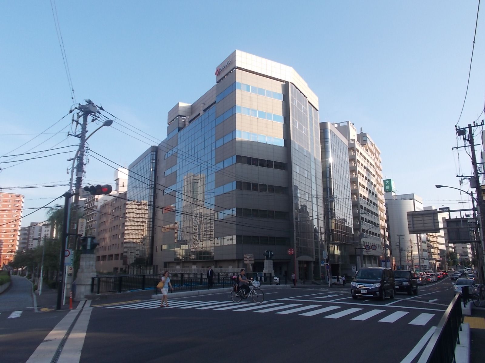 開放的な浅沼橋交差点