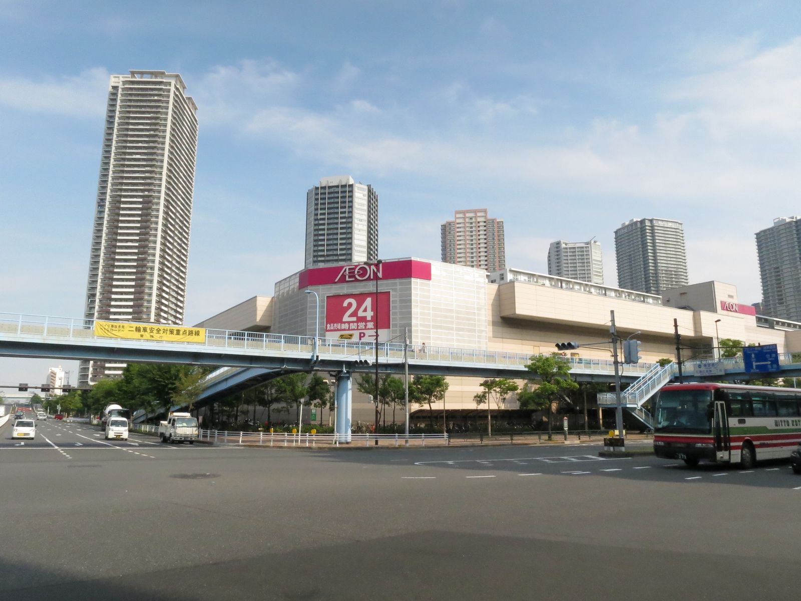 晴海通り沿いの立地