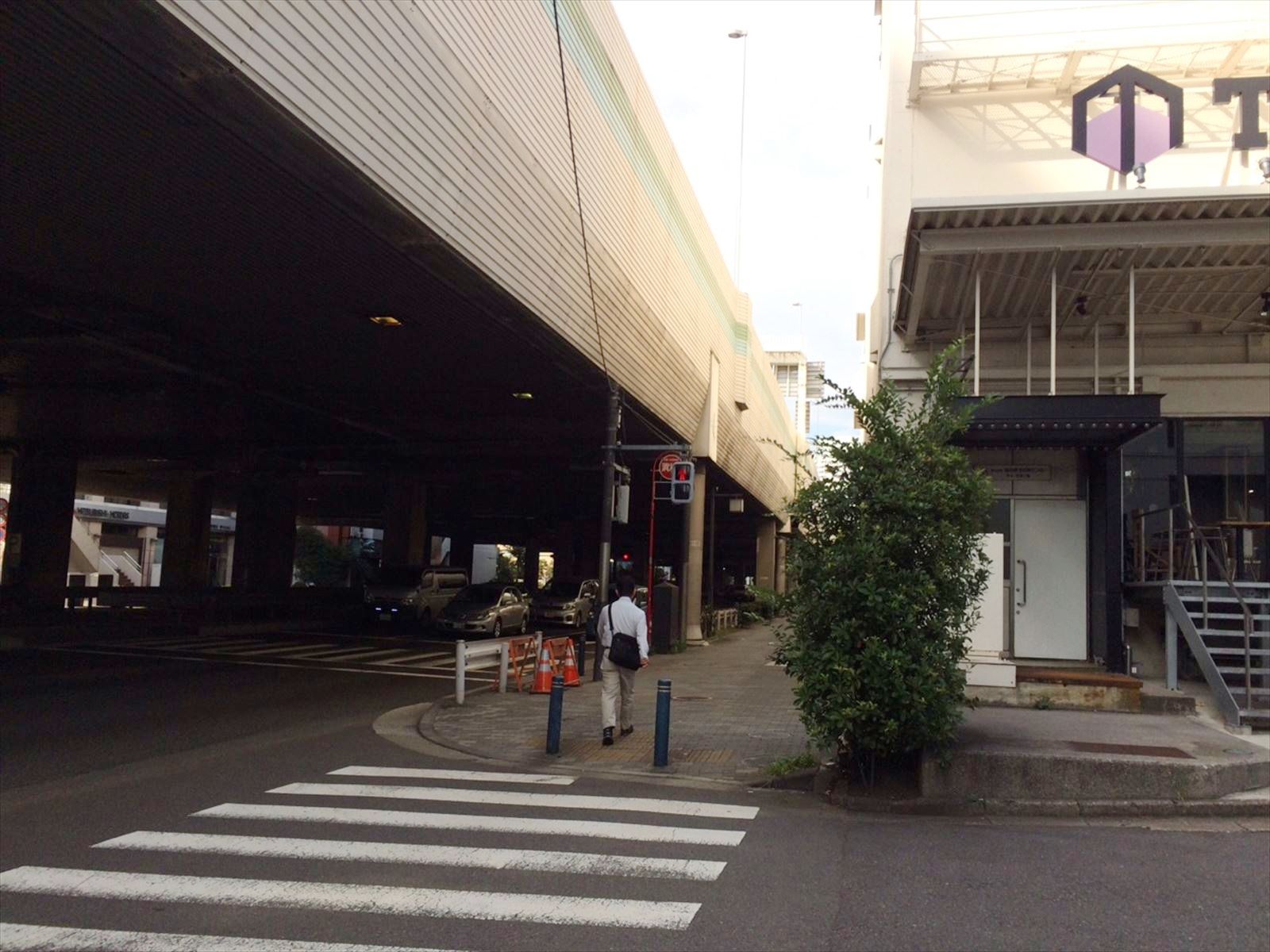 首都高速が通っています