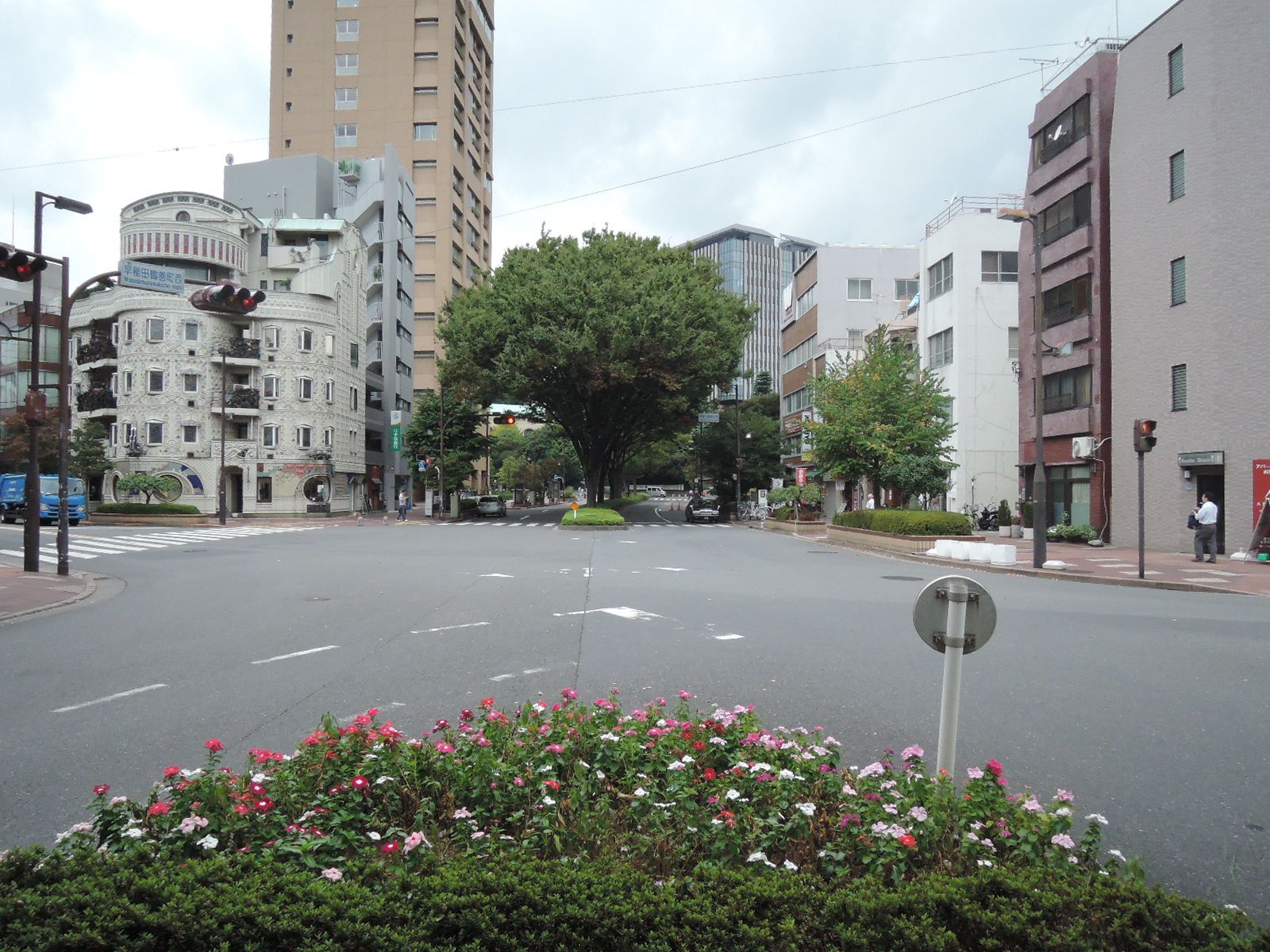 早大通り交差点