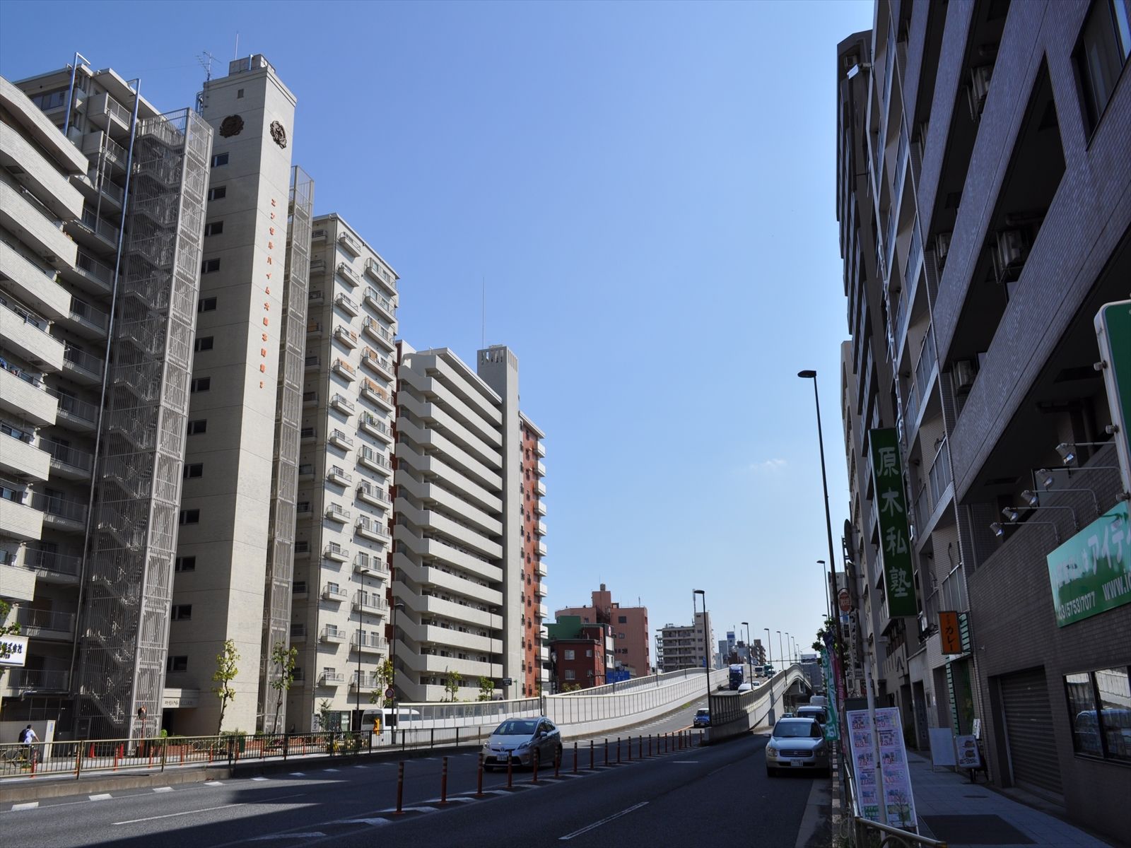 第一京浜近くのオフィスビル