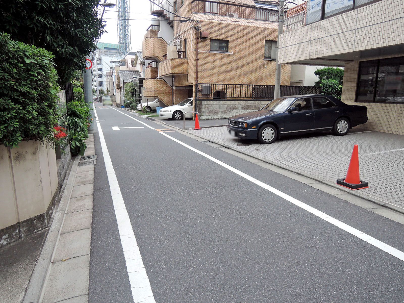 遠藤ビル前面の通り