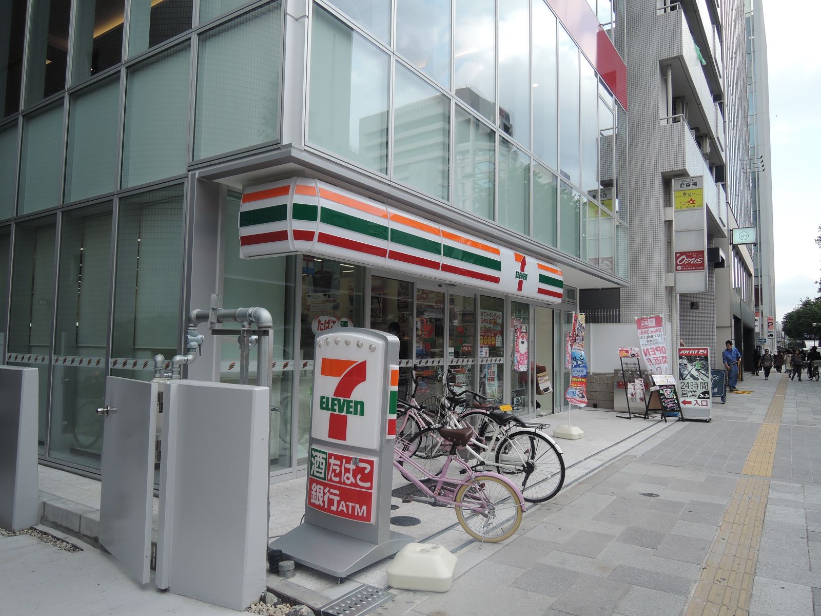 近隣にコンビニ
