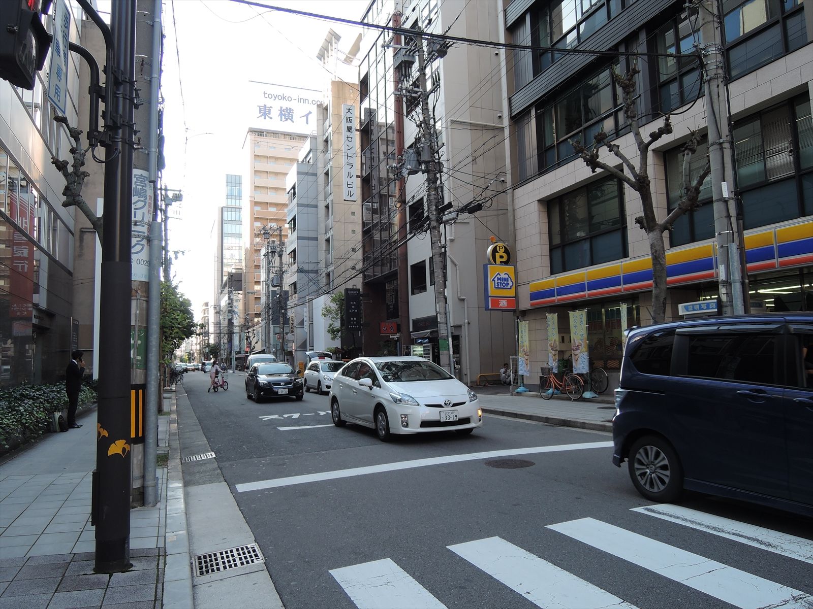 近くにはミニストップ