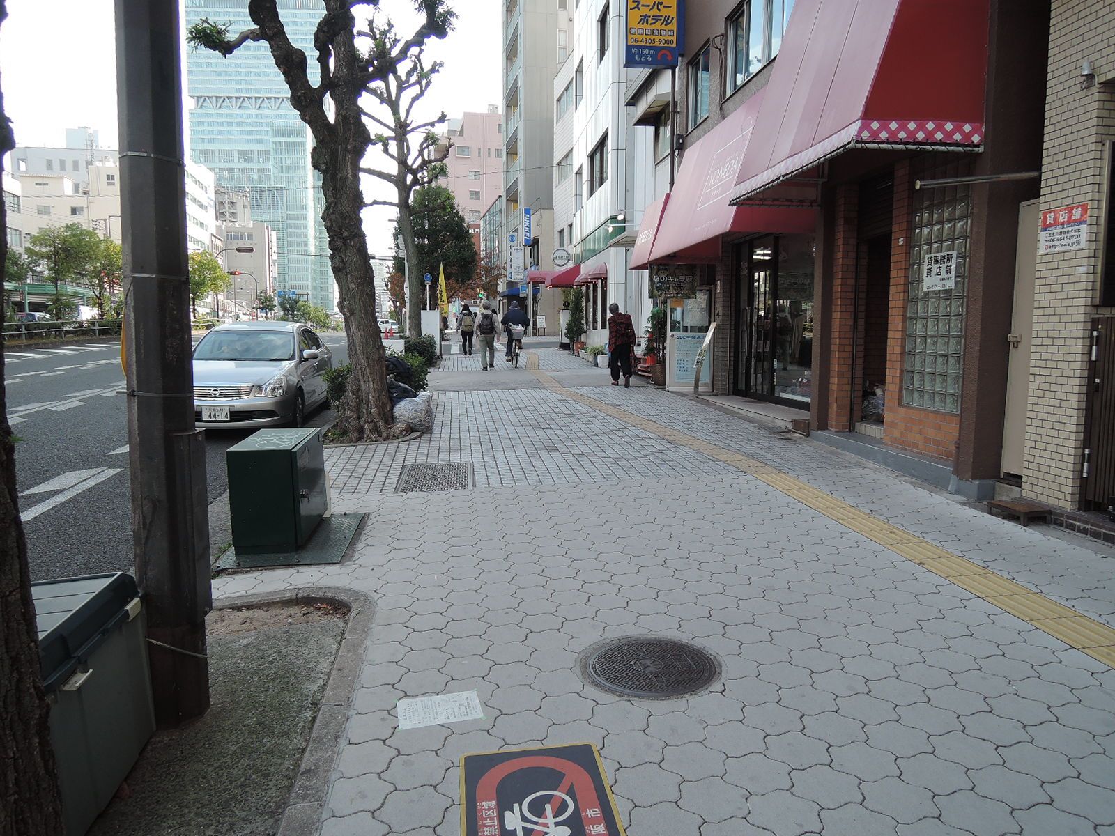 谷町筋沿い