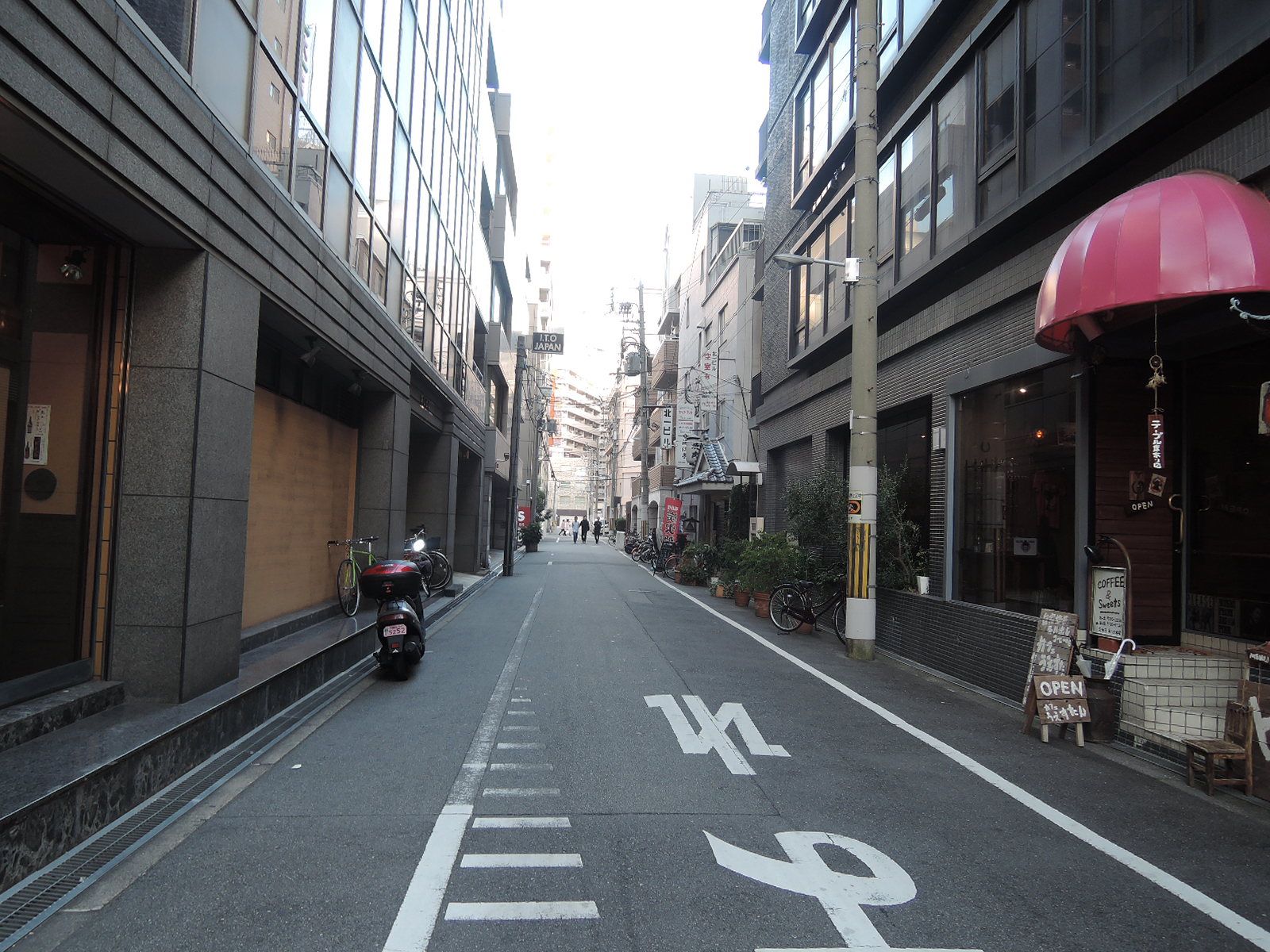 落ち着いた印象のオフィス周辺