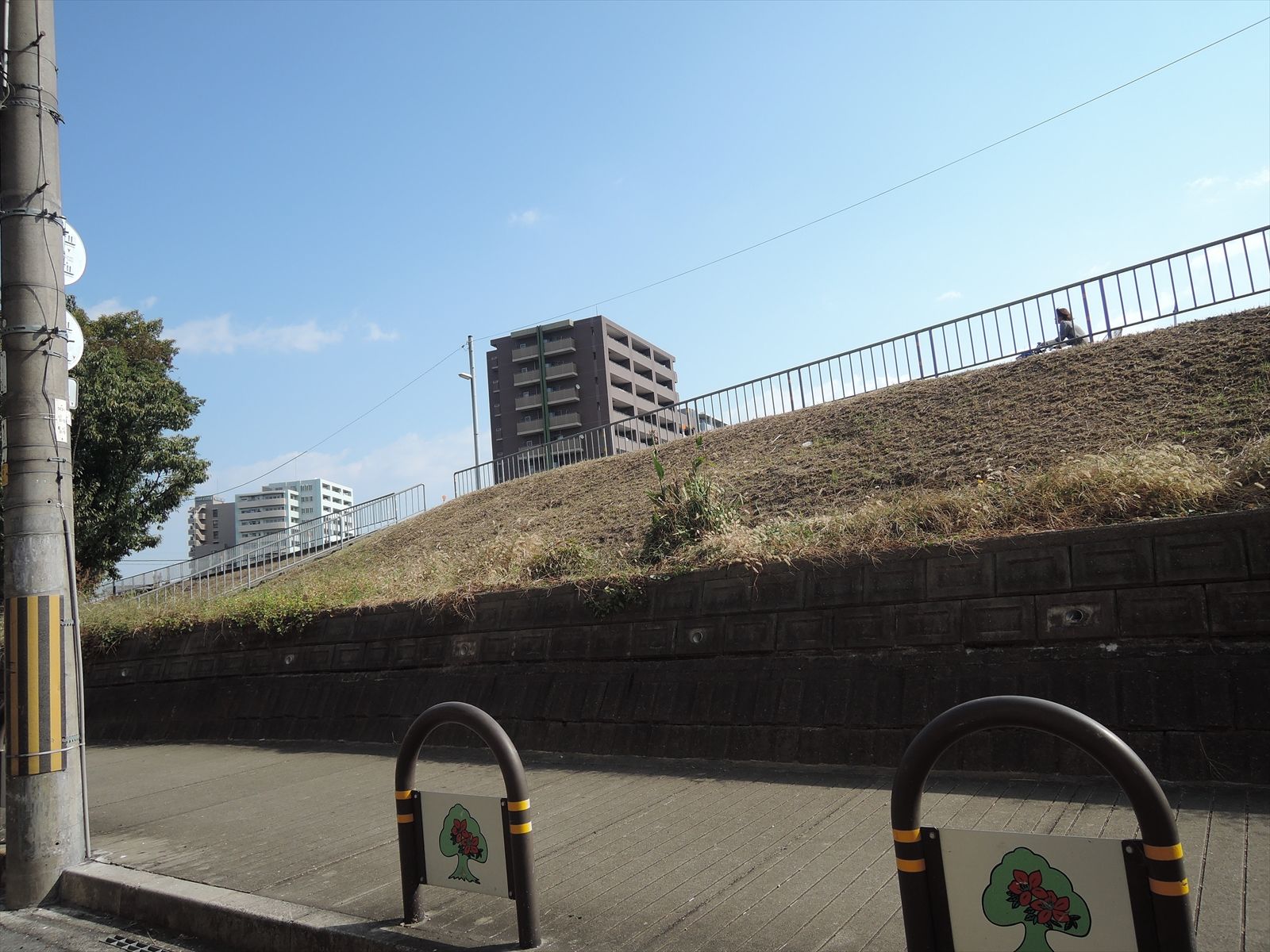 協和広芝ビル前の雰囲気
