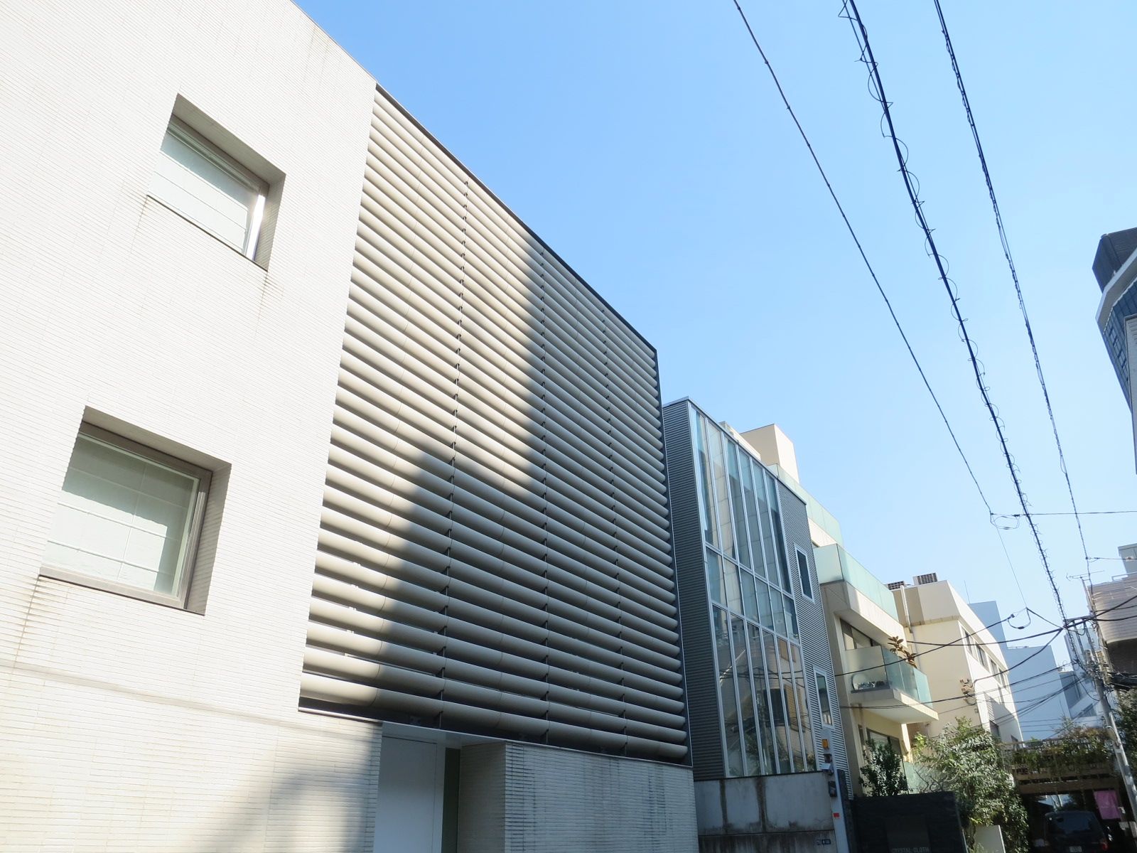 周囲は住宅・オフィス街