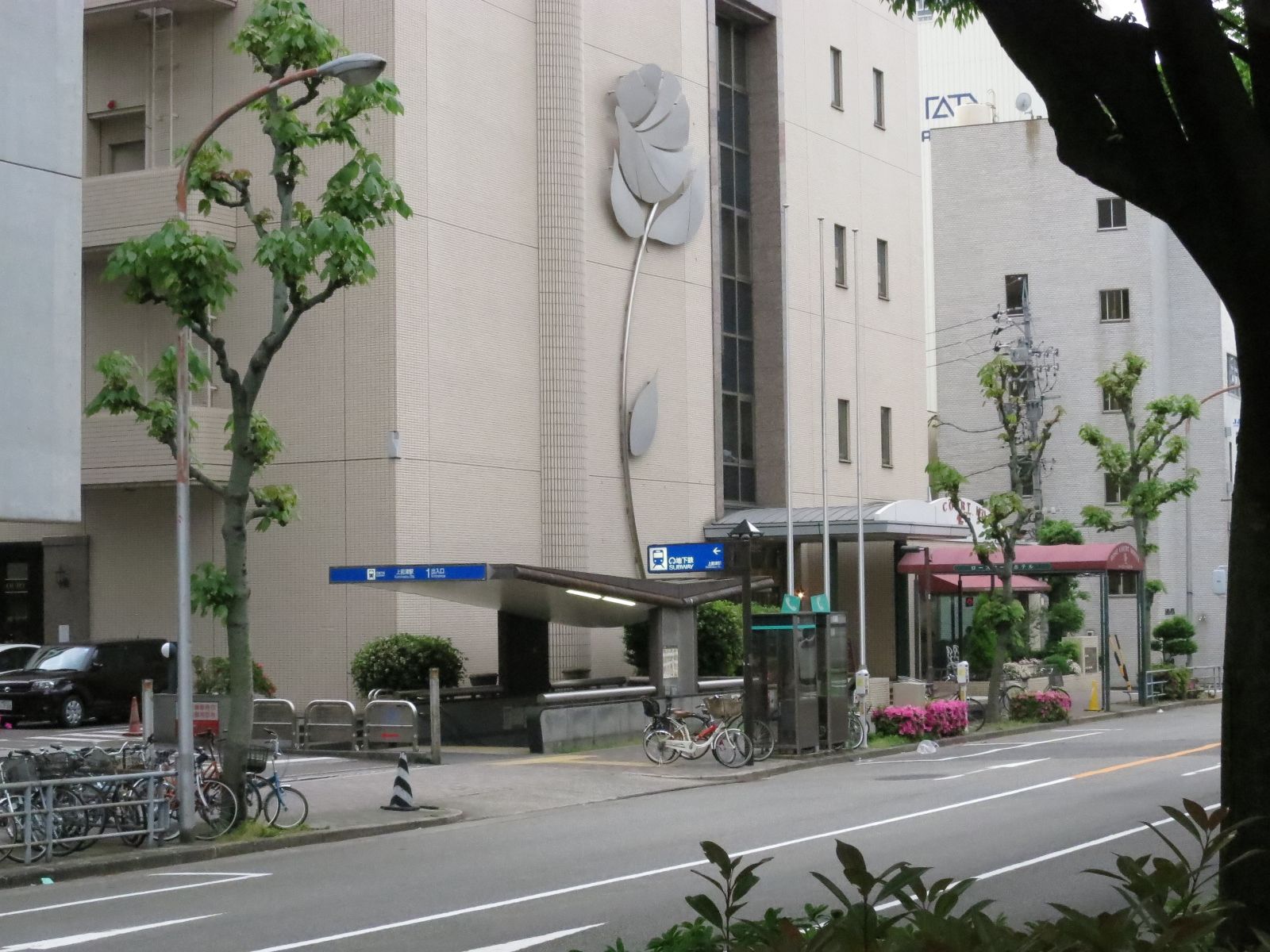 最寄りの「上前津駅」