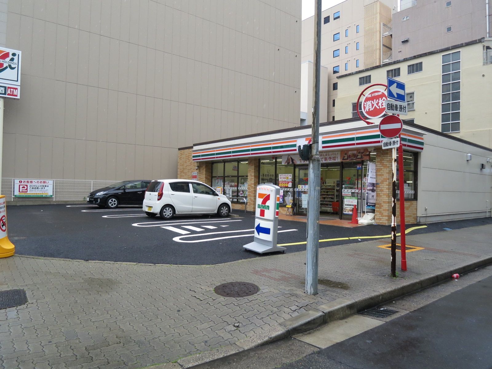 オフィス至近のコンビニ