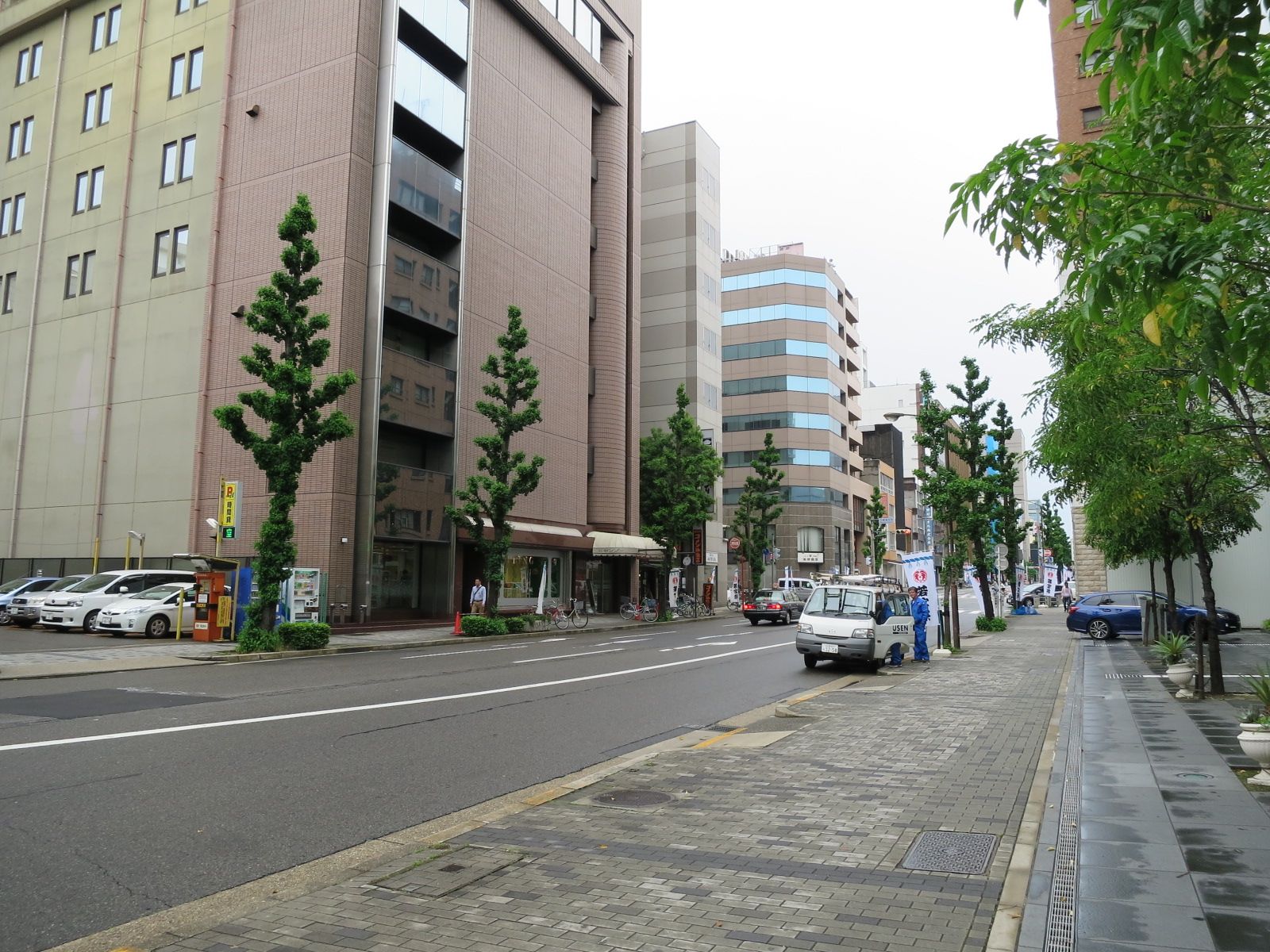 周辺は閑静なエリア