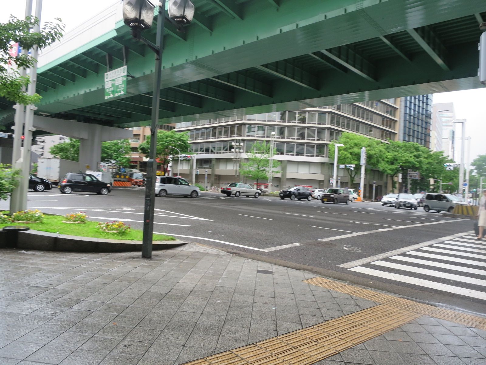 交通量の多い道路