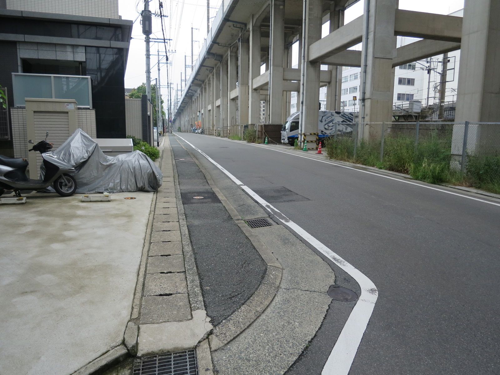 線路が近くを通る立地