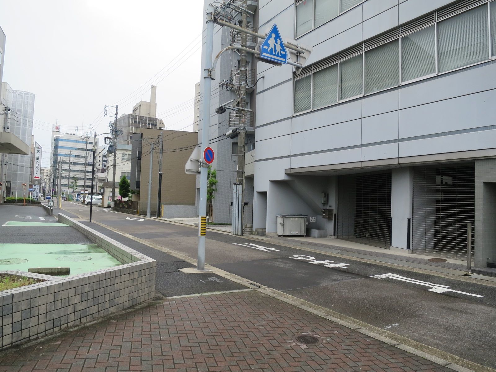 閑静な路地