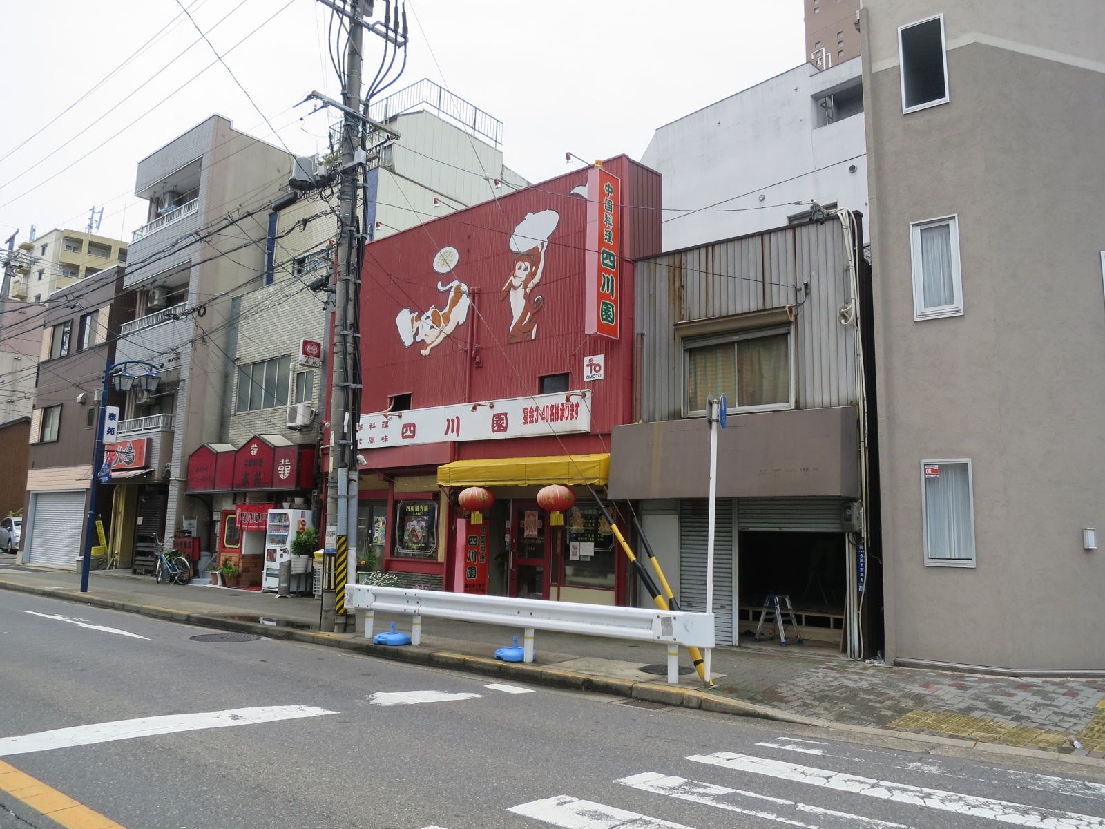 ランチにも便利な飲食店舗