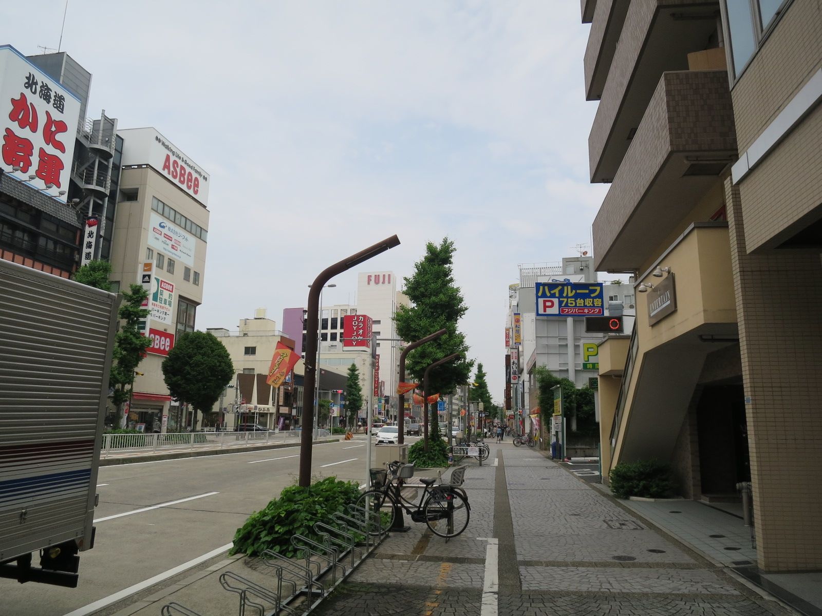 飲食店舗の多い便利なエリア