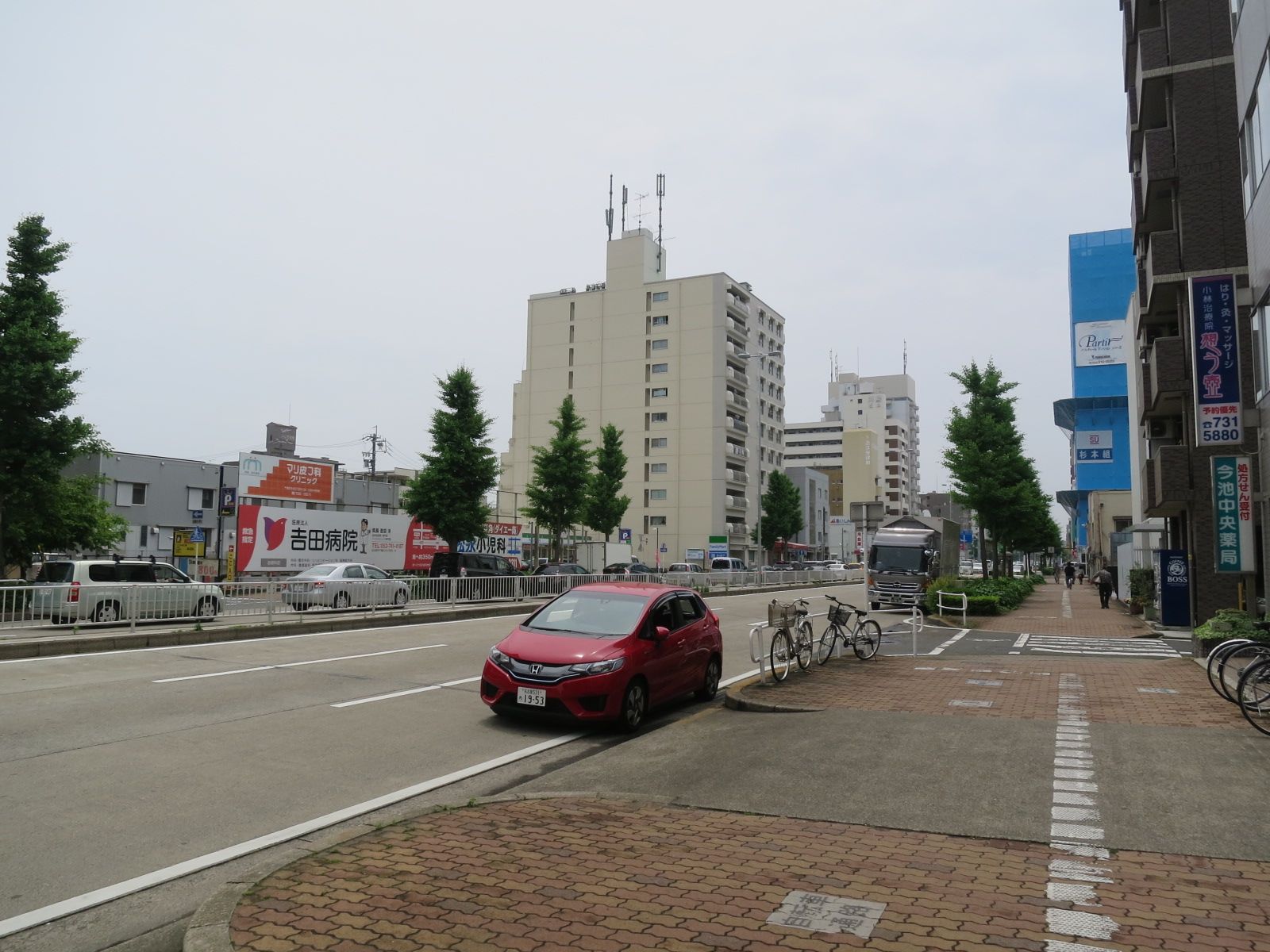 開放感のある環状線沿いに立地