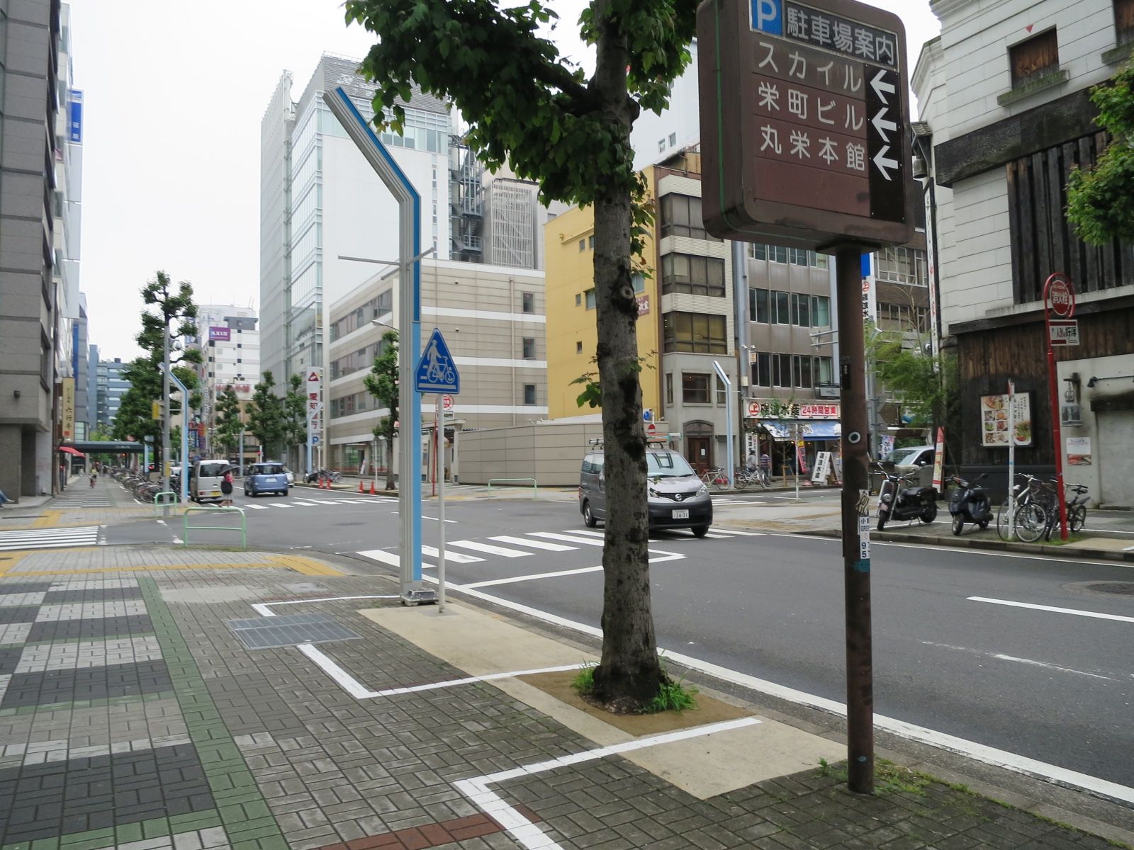 飲食店も豊富なエリア