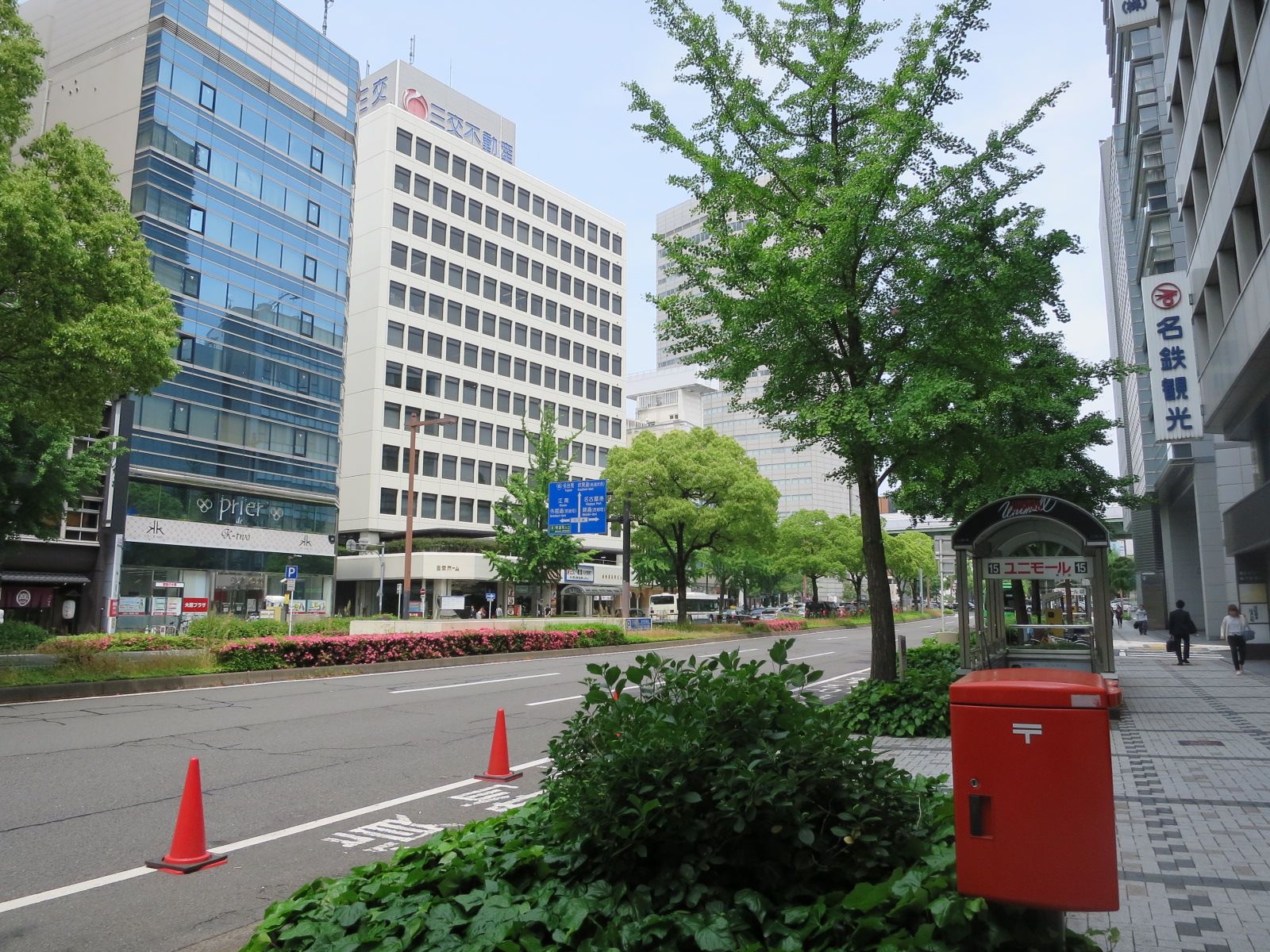 名古屋第二埼玉ビル前面の通り