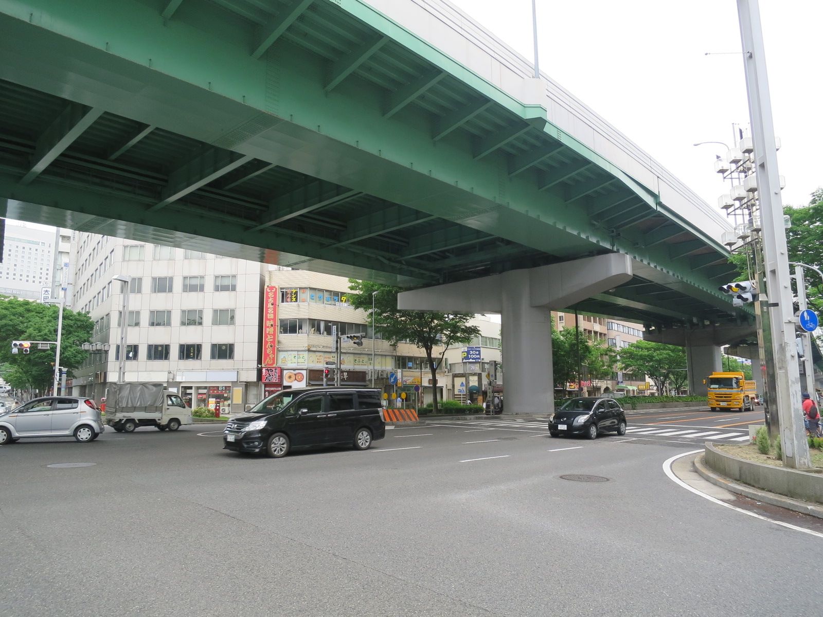 江川線と広小路通の交差点角地