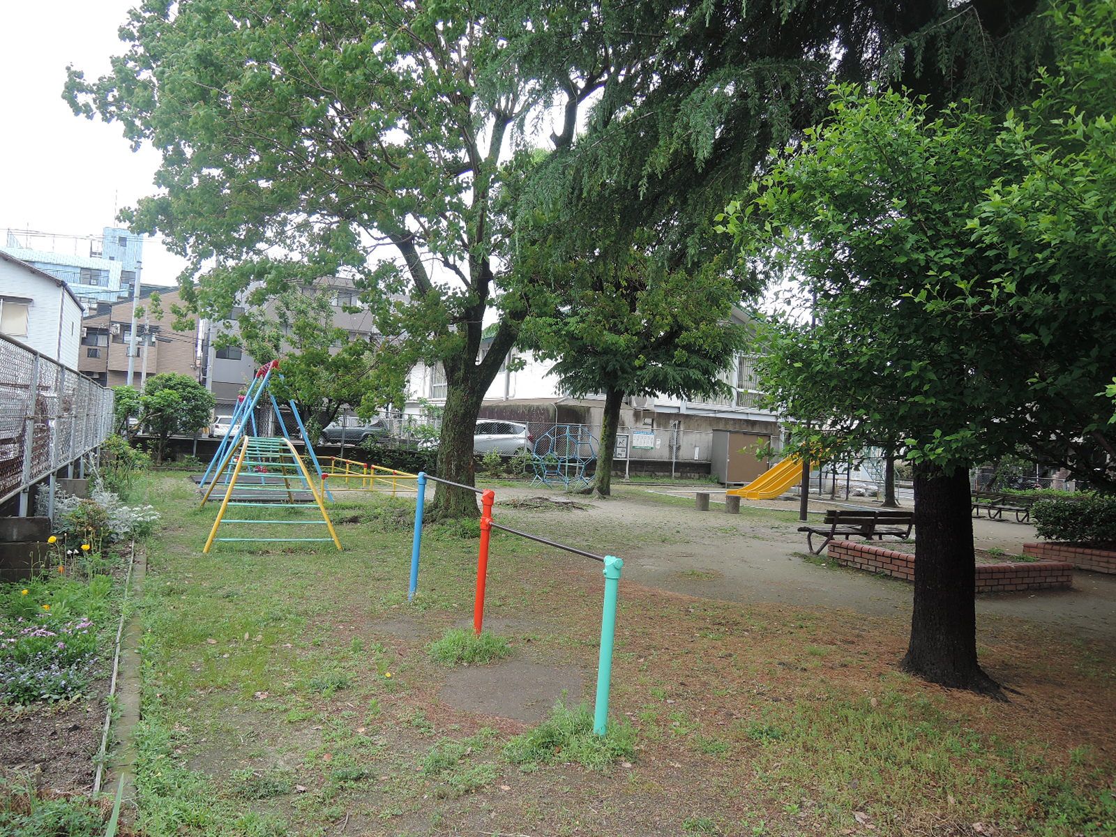 近くの公園