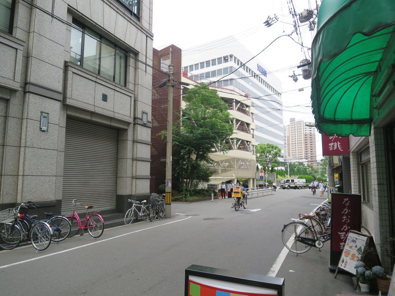 堂島深川ビル前の通り