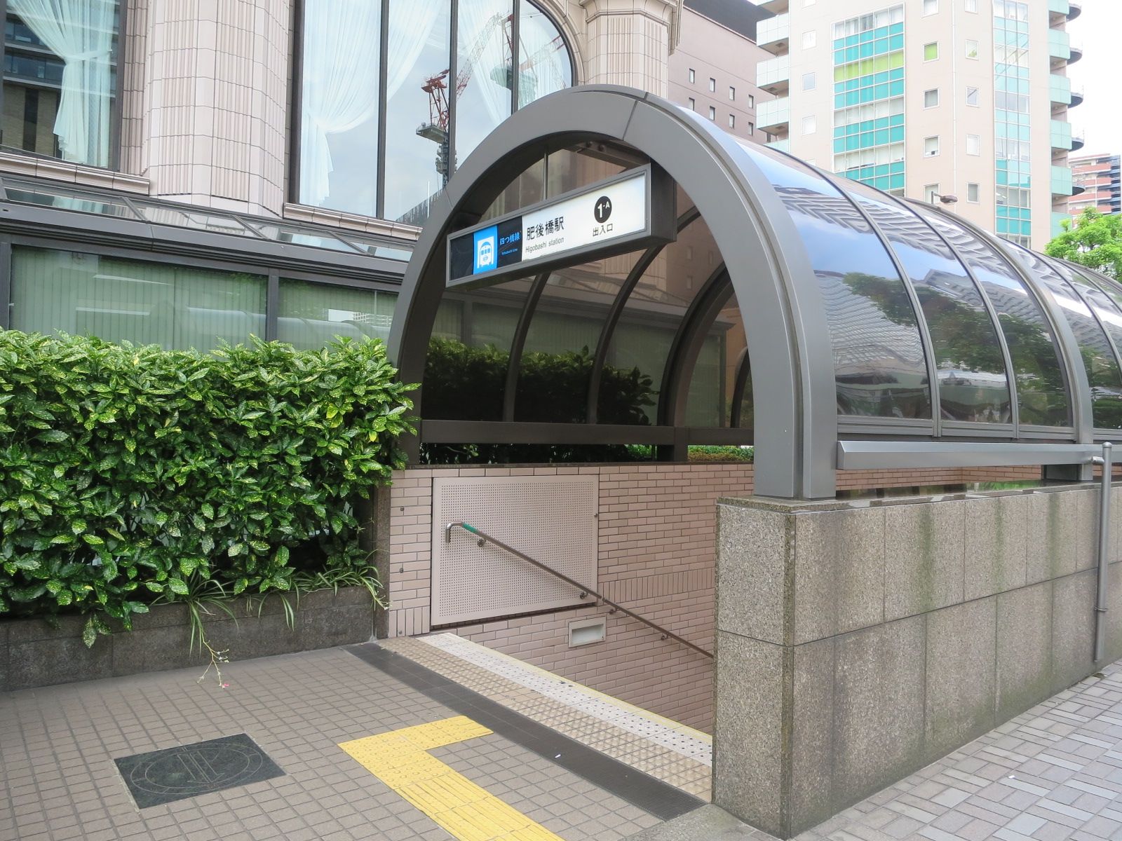 最寄りの「肥後橋駅」