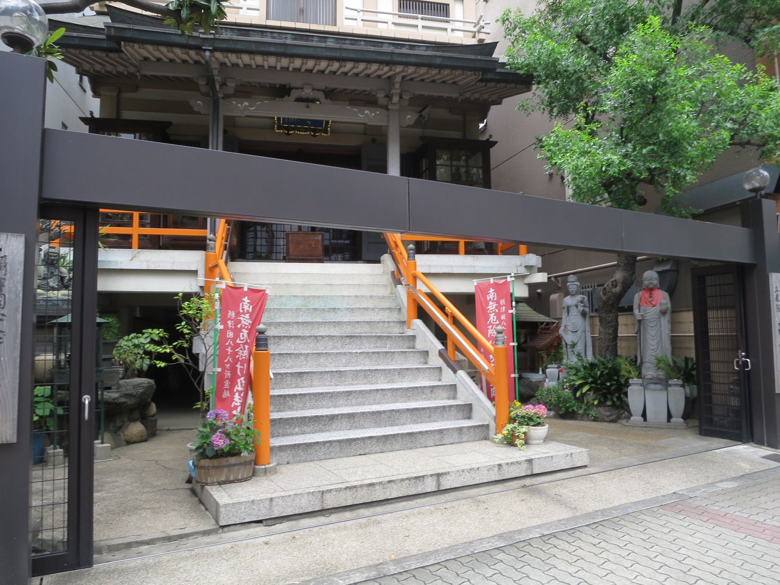 近くの神社