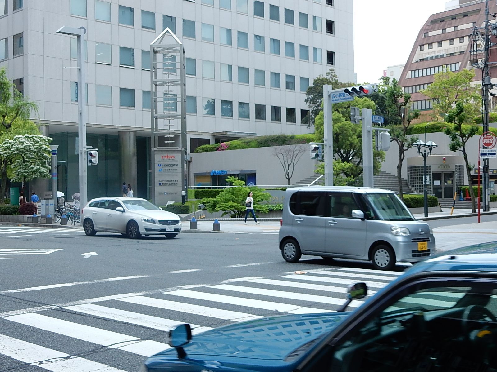 賃貸事務所付近の公道雰囲気