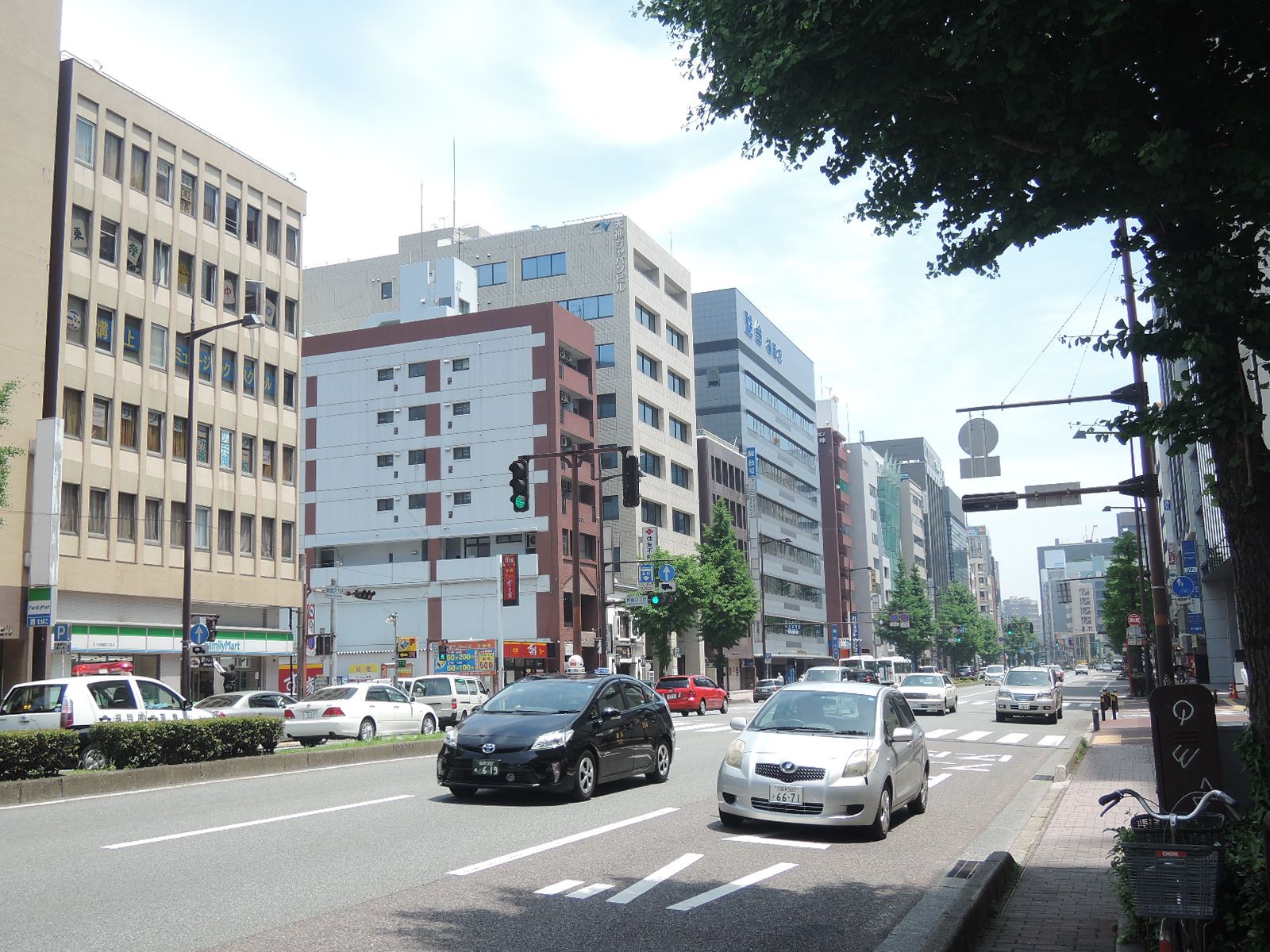 物件は昭和通り沿いに立地。