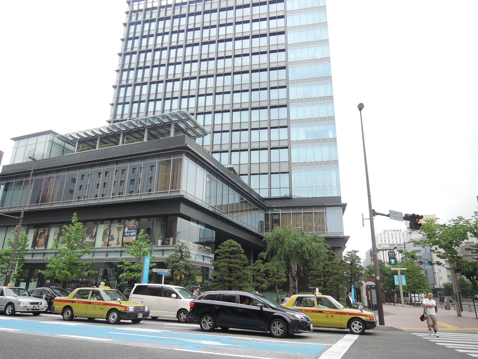 交通量の多い大通り