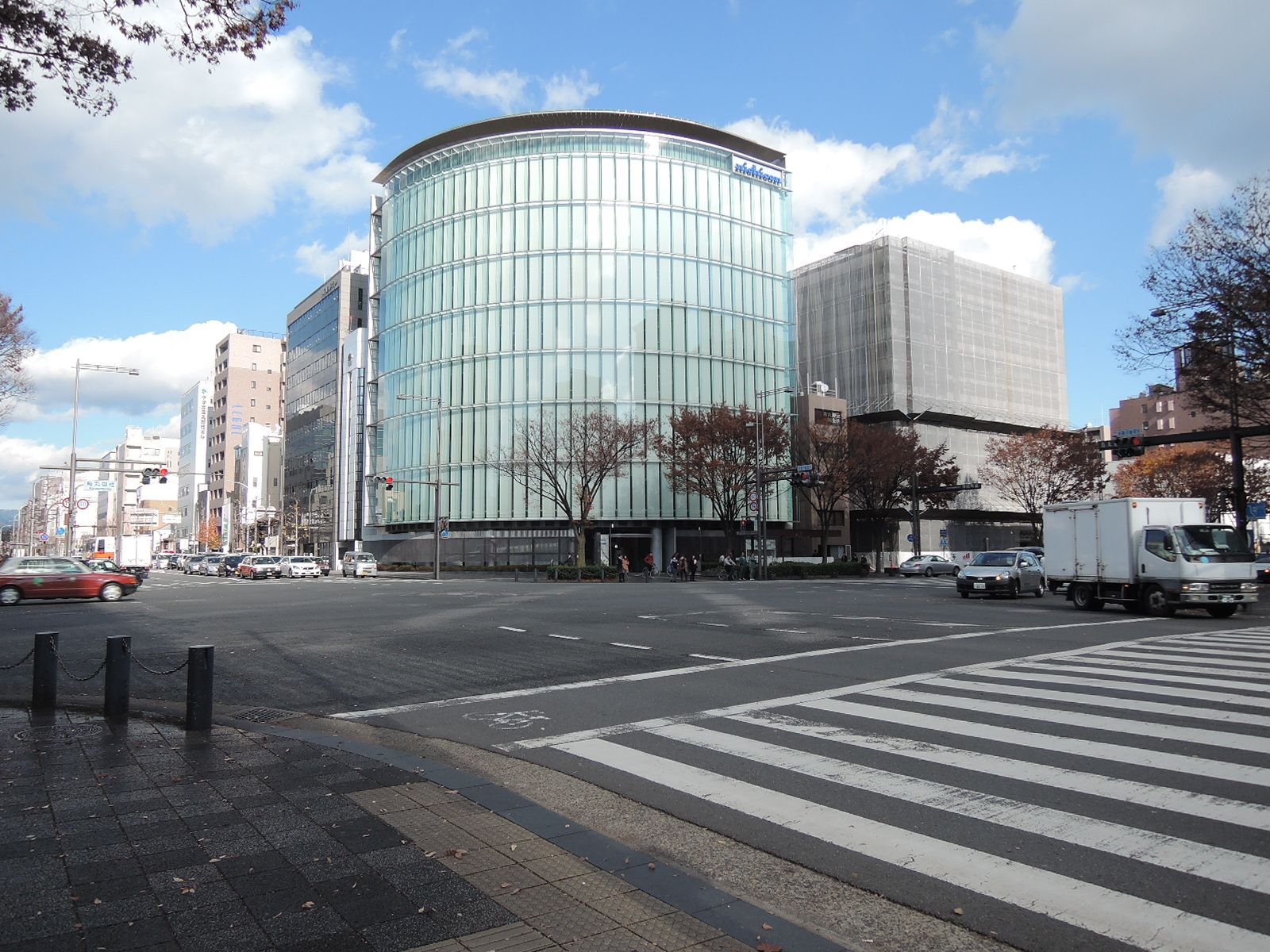 御池通と烏丸通の交差点