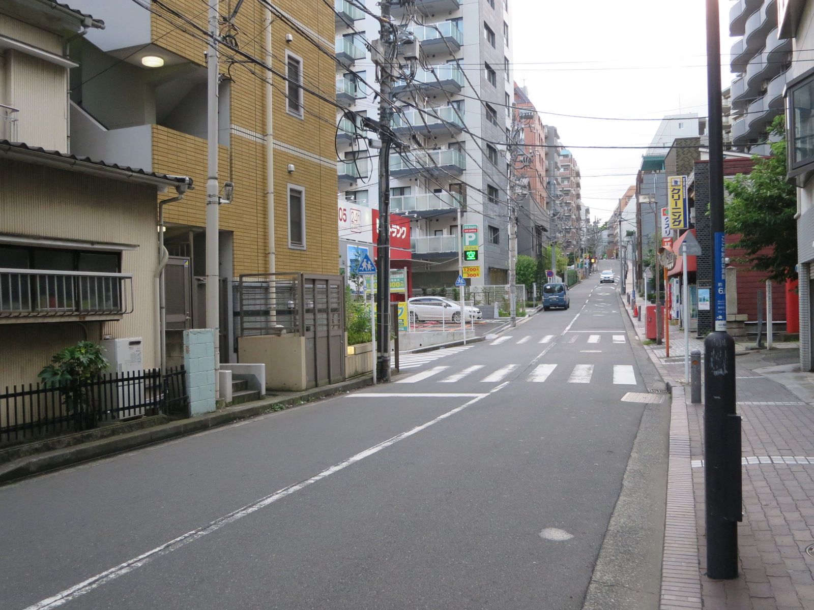 ビル周辺の旧東海道の様子